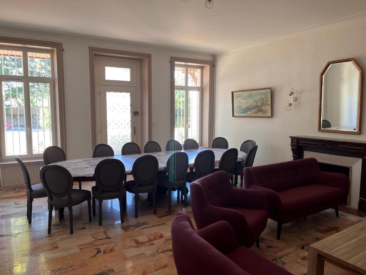 Domaine Clos Et Arbore De 3 Ha Avec Deux Maisons Lamothe-Montravel Luaran gambar
